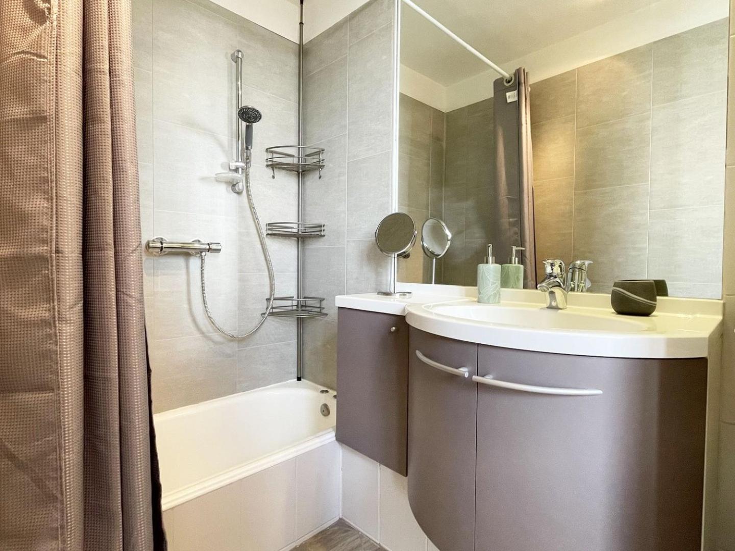 L'Horizon - Entree Independante - Parking Apartment Chartres Ngoại thất bức ảnh